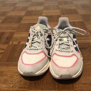 Adidas retro sneakers